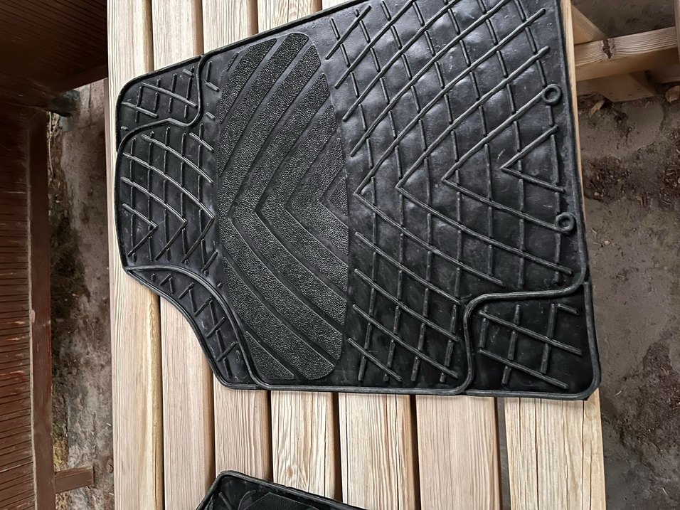 Dört parça oto paspas seti - Görsel 4