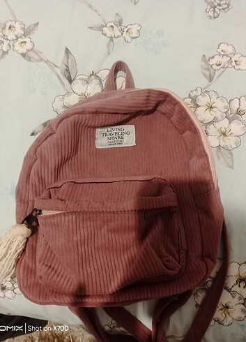 Pembe sırt çantası 