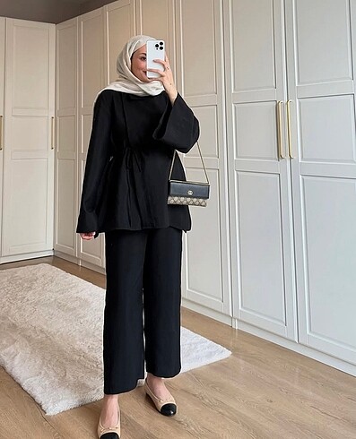 Siyah pantolon tunik takım