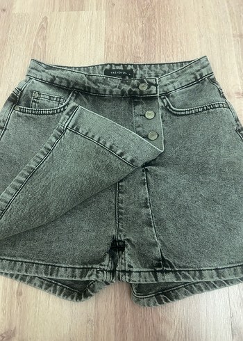 34 Beden gri Renk Gri Düğmeli Mini Denim Şort