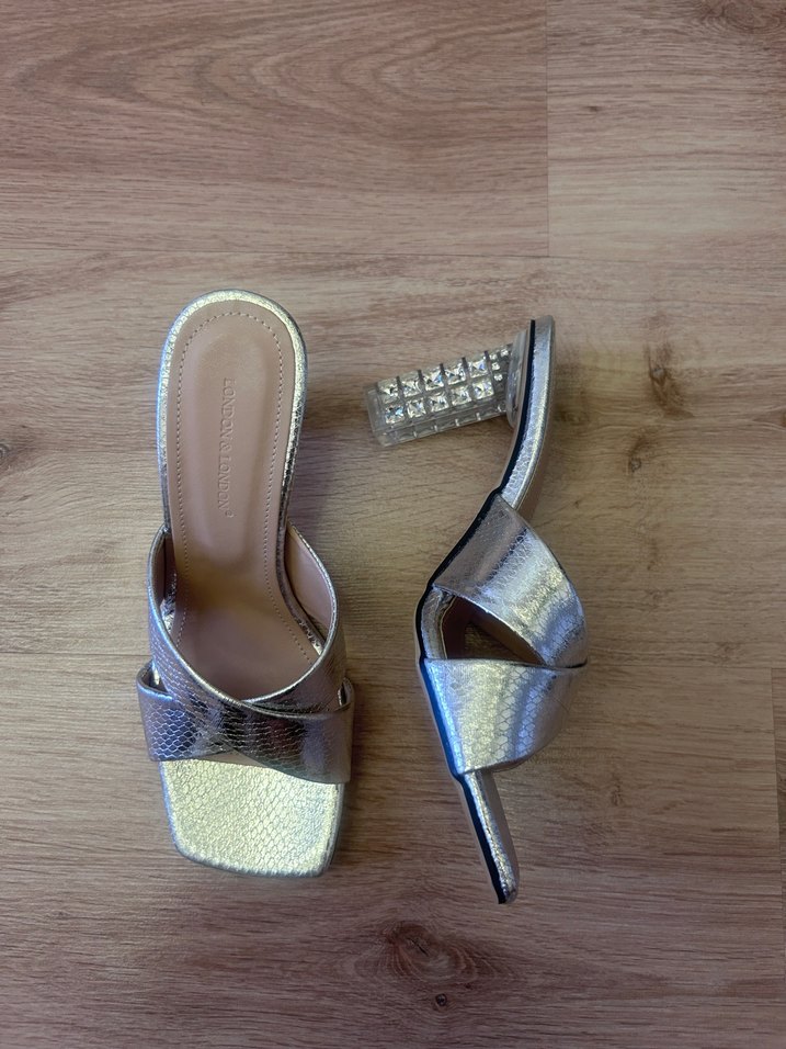 Altın Renkli, Kemerli Yılan Desenli Topuklu Ayakkabı - Görsel 3