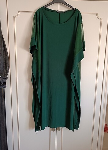 40 Beden Coşan Tekin marka ceviz yeşili şık elbise 