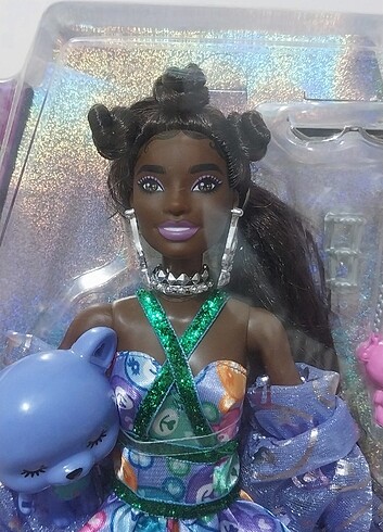  Beden Renk Barbie Extra Fancy Bebek 