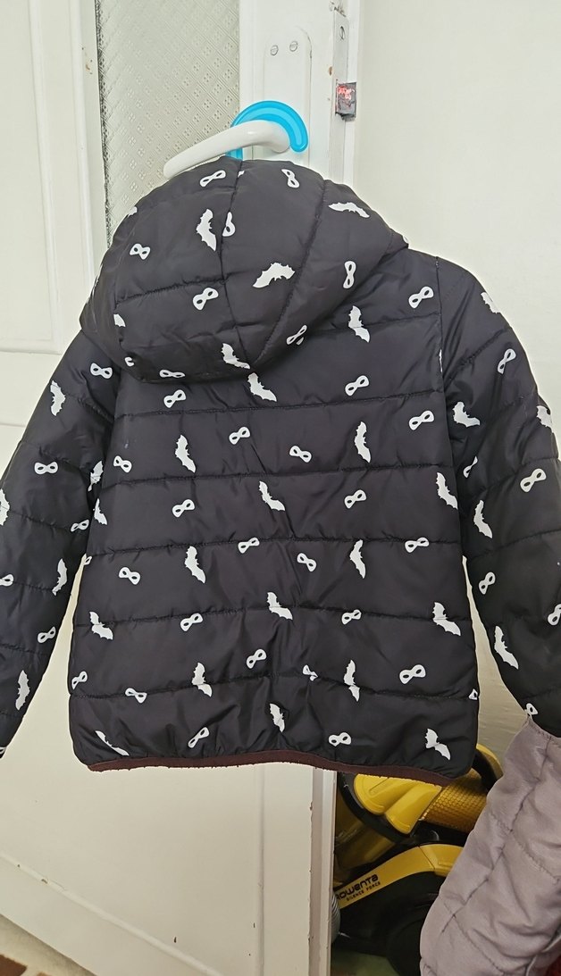 Kapüşonlu Siyah Erkek Çocuk Mont - Görsel 2