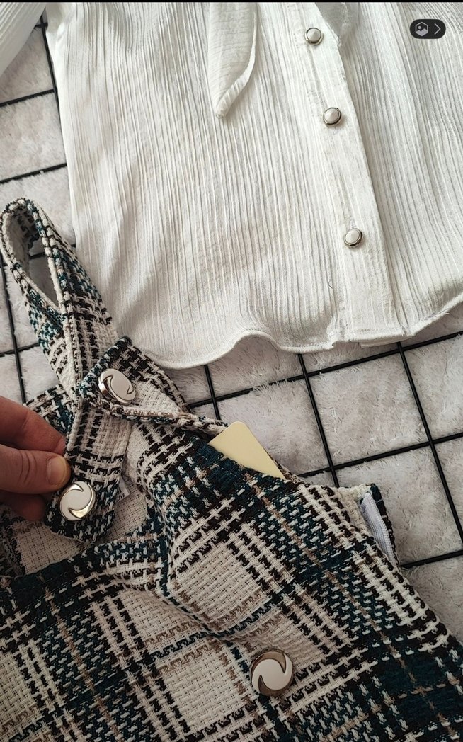 Kız Çocuk Ekose Düğmeli Askılı Elbise - Görsel 3