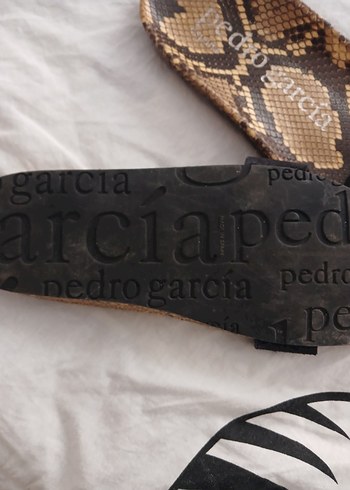 Kahverengi Yılan Desenli Taşlı Kadın Terlik - Görsel 3