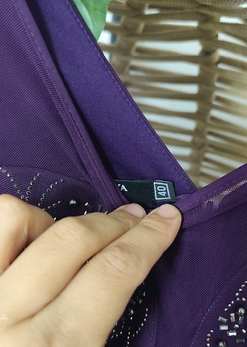 Mor Uzun İşlemeli V Yaka Abiye Elbise bir defa giyildi - Görsel 5