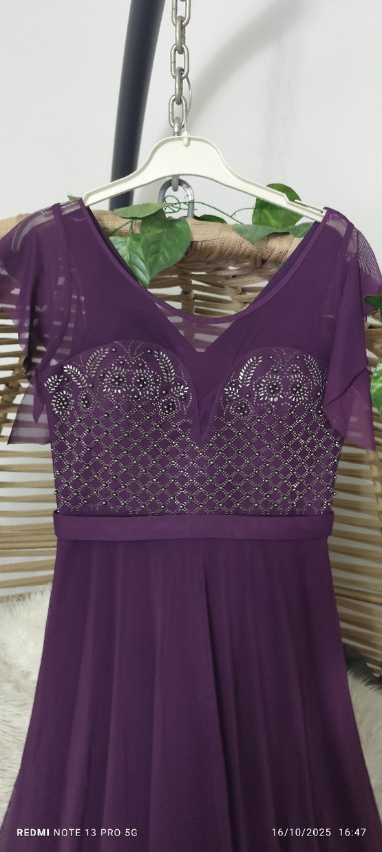 Mor Uzun İşlemeli V Yaka Abiye Elbise bir defa giyildi - Görsel 2