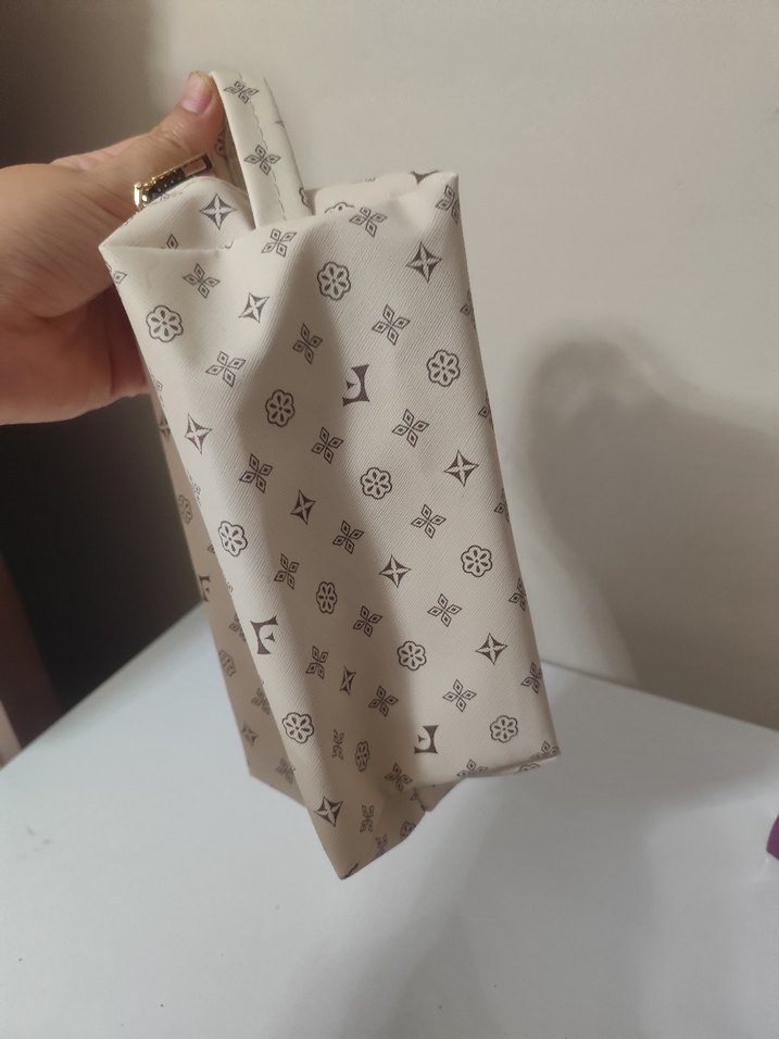 Bej Baskılı Kadın Makyaj Çantası - Görsel 3