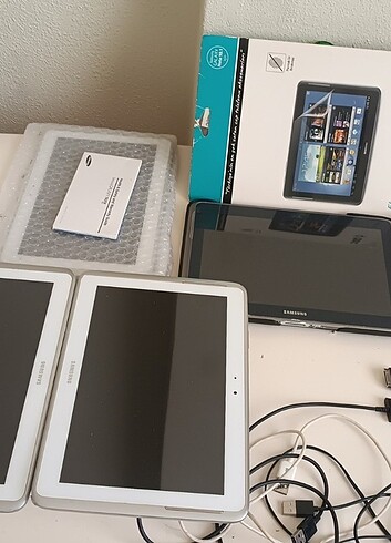 Samsung tablet noteN8000. 