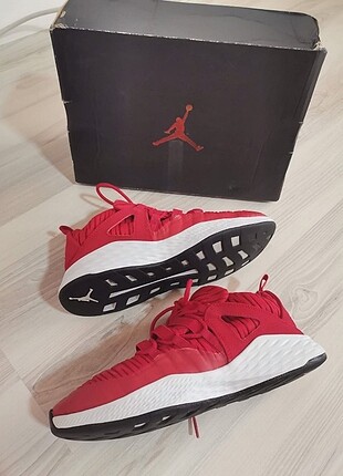 Orjinaldir Nike jordan kutulu