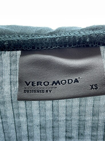 xs Beden çeşitli Renk Vero Moda Bluz %70 İndirimli.