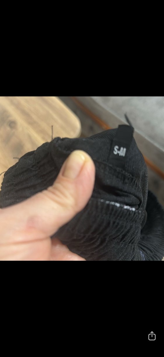 Kadın Siyah Piliseli Salaş Kumaş Pantolon - Görsel 5