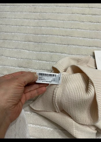 Bej Kadın Kolsuz Yün Triko - Görsel 5