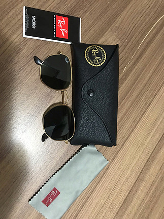 Ray Ban Hiçbirşekilde çizigi yoktur klasık spor kullanımı cok rahat orji
