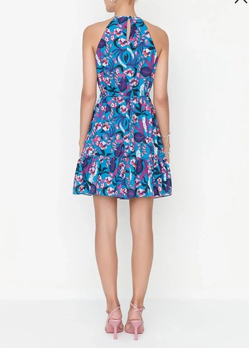 Mavi Çiçek Desenli Mini Askılı Elbise - Görsel 2