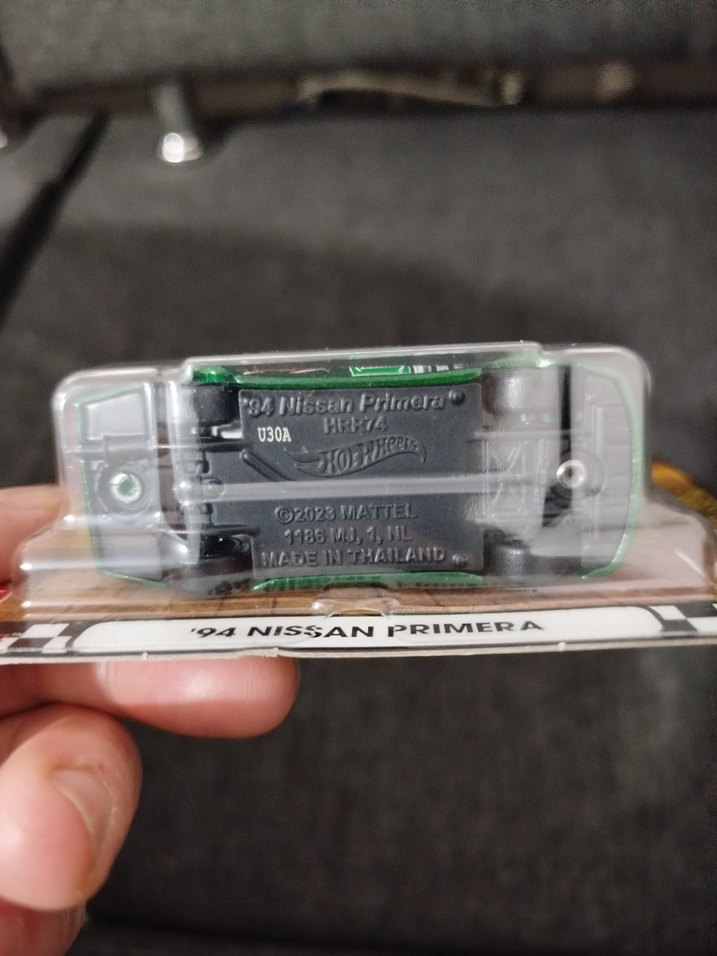 Yeşil '94 Nissan Primera Oyuncak Araba - Görsel 5