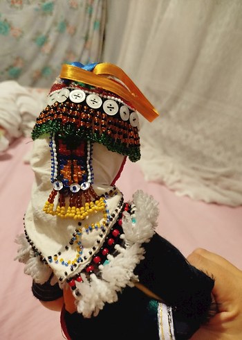 Renkli Geleneksel Kıyafetli Bebek - Görsel 8