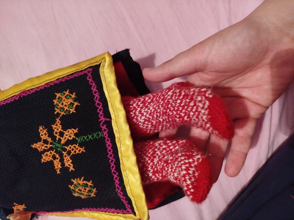 Renkli Geleneksel Kıyafetli Bebek - Görsel 5