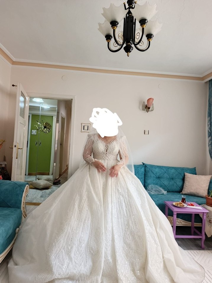 PRENSES MODEL AĞIR İŞLEMELİ GELİNLİK - Görsel 3