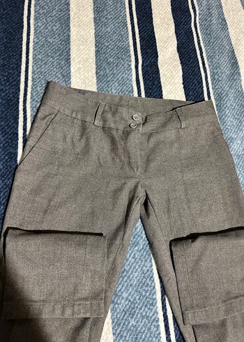 Gri Kadın Kemerli Normal Kesim Kumaş Pantolon - Görsel 2