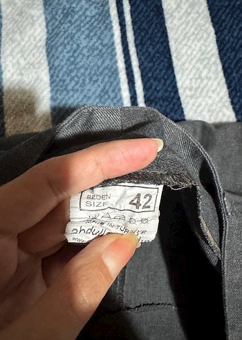 Gri Kadın Kemerli Normal Kesim Kumaş Pantolon - Görsel 4