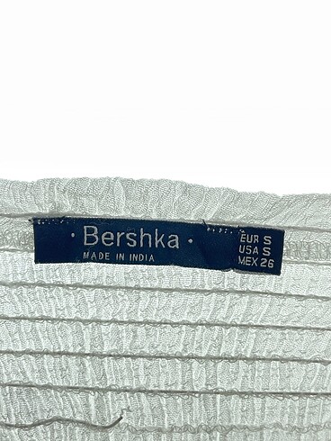 s Beden beyaz Renk Bershka Bluz %70 İndirimli.