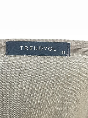 36 Beden çeşitli Renk Trendyol & Milla Bluz %70 İndirimli.