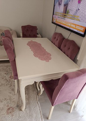 Beden Pembe Kadife Sandalyeli Yemek Masası Takımı