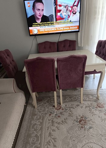 Beden beyaz Renk Pembe Kadife Sandalyeli Yemek Masası Takımı