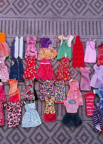 Renkli Desenli karışık Barbie bebek kostümleri