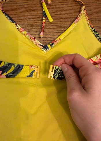 Zara Sarı Çiçek Desenli Kadın Mayo - Görsel 5