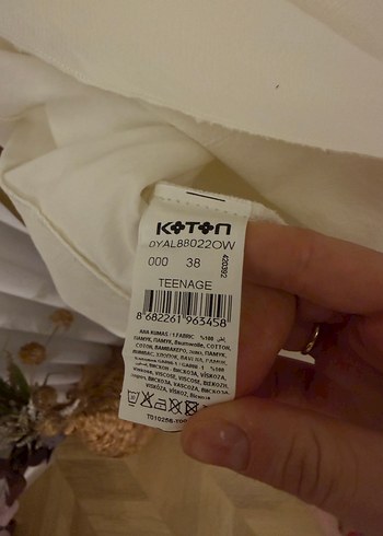 Koton Beyaz Keten V Yaka Fırfırlı Elbise - Görsel 6