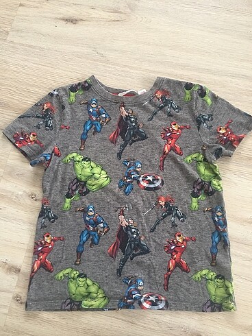 H&M Marvel Tişört