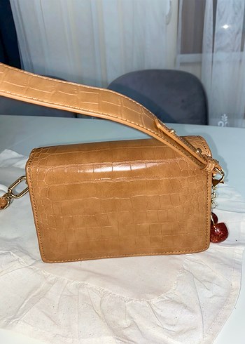 Zincir Detaylı Mango çanta - Görsel 4