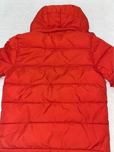 8 Yaş Beden kırmızı Renk H&M mont