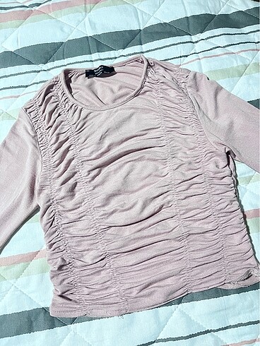 xs Beden pembe Renk Bershka Büzgülü Crop Bluz