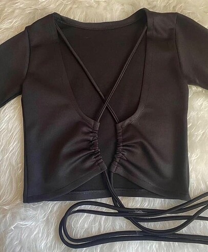 Bershka Sırt dekolteli crop