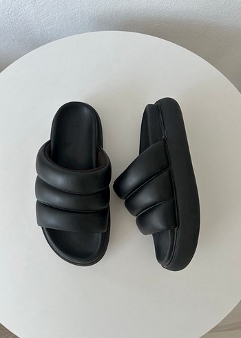 38 Beden Kadın Siyah Minimalist Terlik