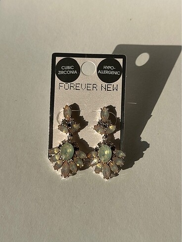 Forever New Taşlı küpe