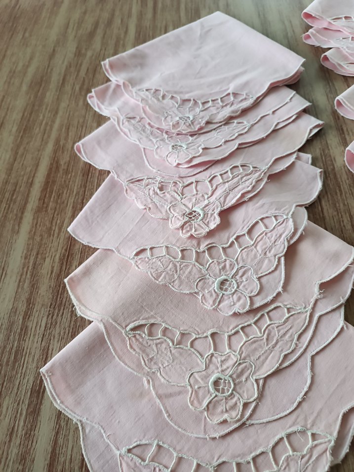 Vintage Nakışlı Pembe Örtüler - Görsel 2