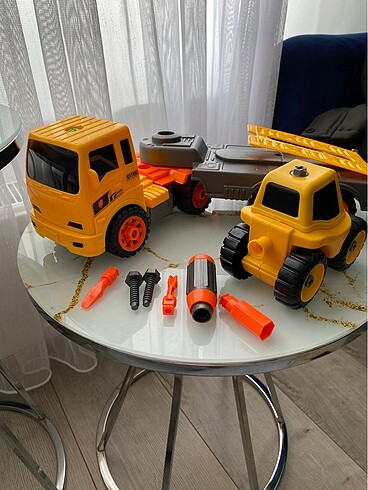Çekici kamyon ve traktör oyuncak