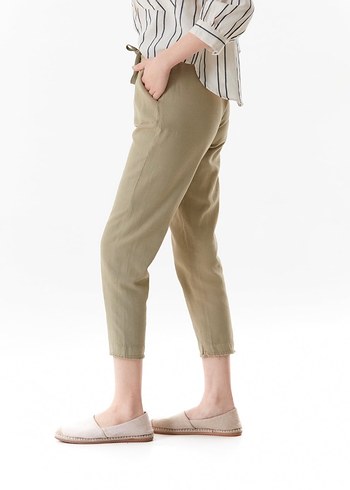 Bej Kemerli Rahat Kesim Kadın Pantolon - Görsel 3
