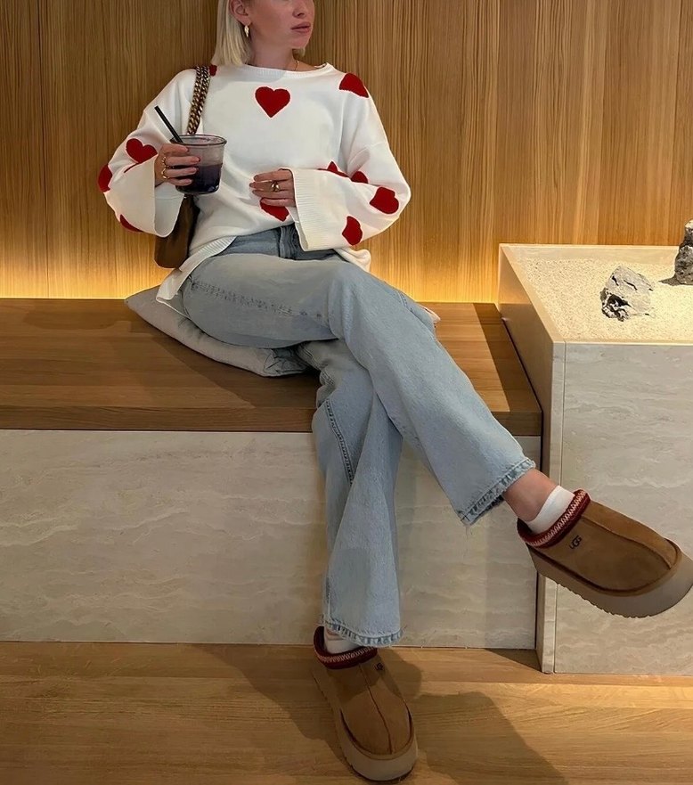 Uzun Kollu Beyaz Kalp Desenli Triko Kazak - Görsel 2