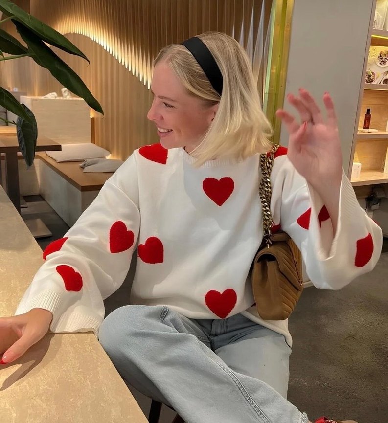 Uzun Kollu Beyaz Kalp Desenli Triko Kazak - Görsel 3