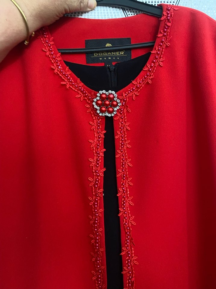 Kırmızı İşlemeli Uzun Kollu Kadın Elbise - Görsel 2