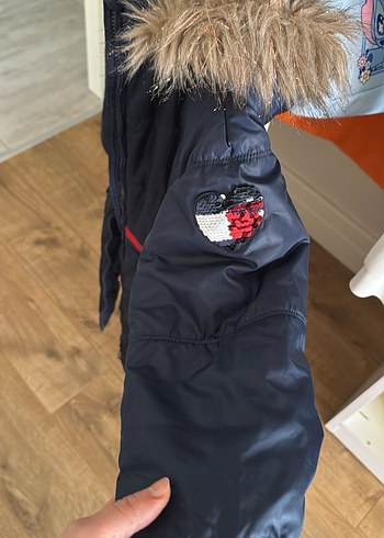 Kız  Çocuk Lacivert Kürklü Kaban - Görsel 2