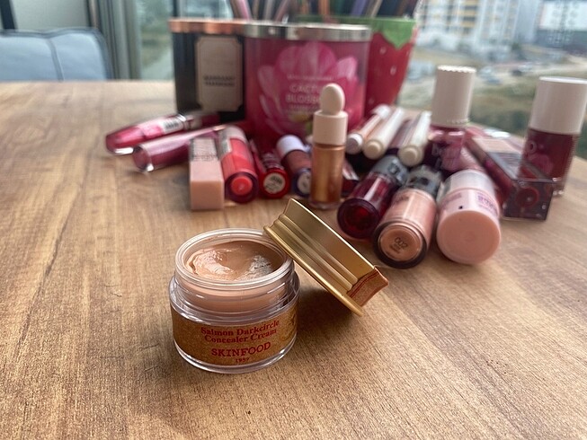 Skinfood salmon concealer kapatıcı