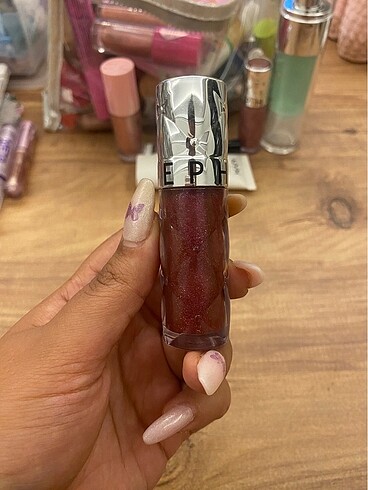 Sephora outrageous gloss 09 dazzling plump