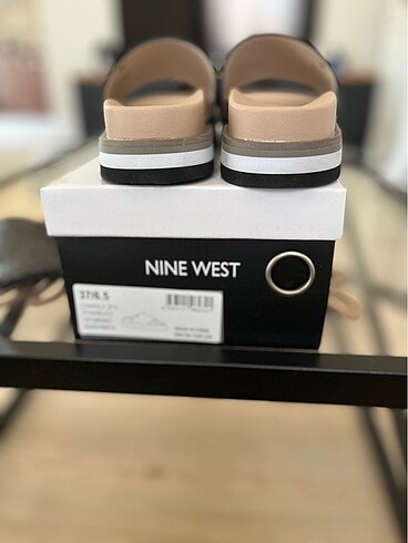 37 Beden siyah Renk Nine west terlik